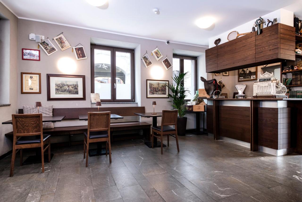 Hotel Osteria Della Pista Dal 1875 Casorate Sempione Eksteriør bilde