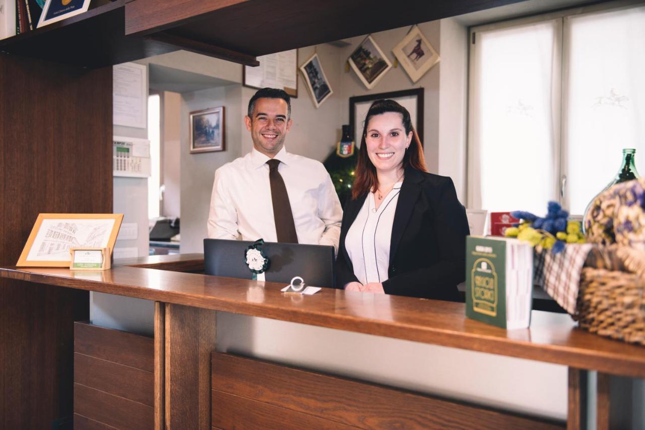 Hotel Osteria Della Pista Dal 1875 Casorate Sempione Eksteriør bilde
